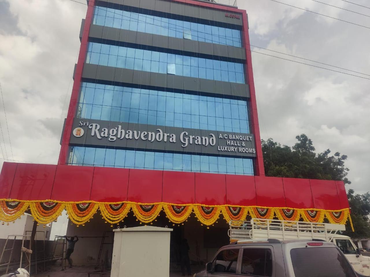 Sri Raghavendra Grand Hotel Turkapally Ngoại thất bức ảnh